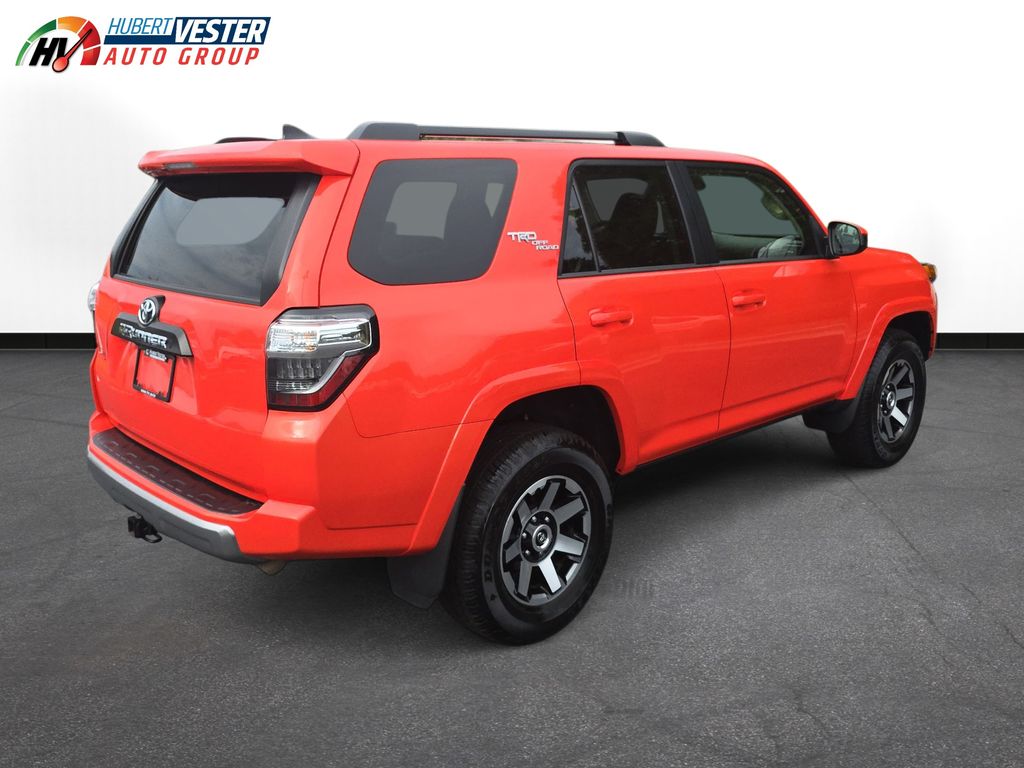 2024 Toyota 4Runner TRD Off-Road photo 6