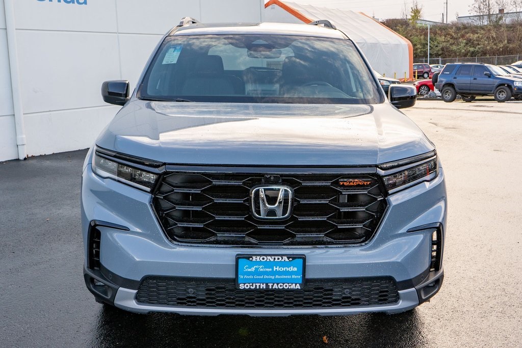 2025 Honda Pilot TrailSport photo 3
