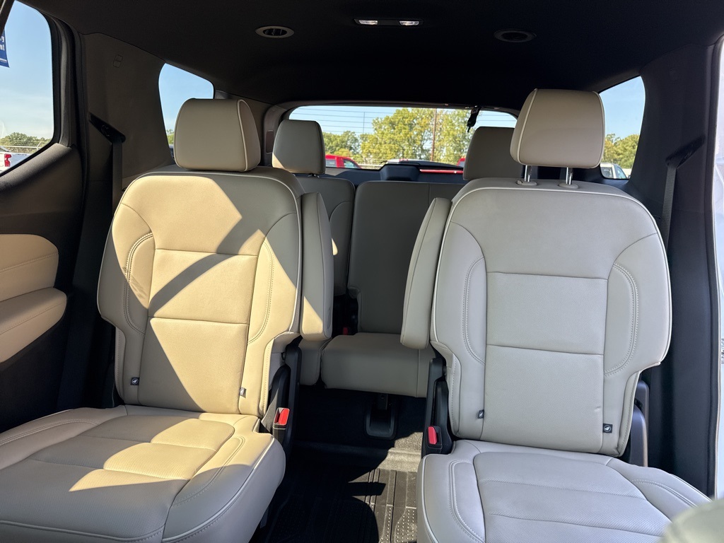 2023 Chevrolet Traverse Premier photo 16