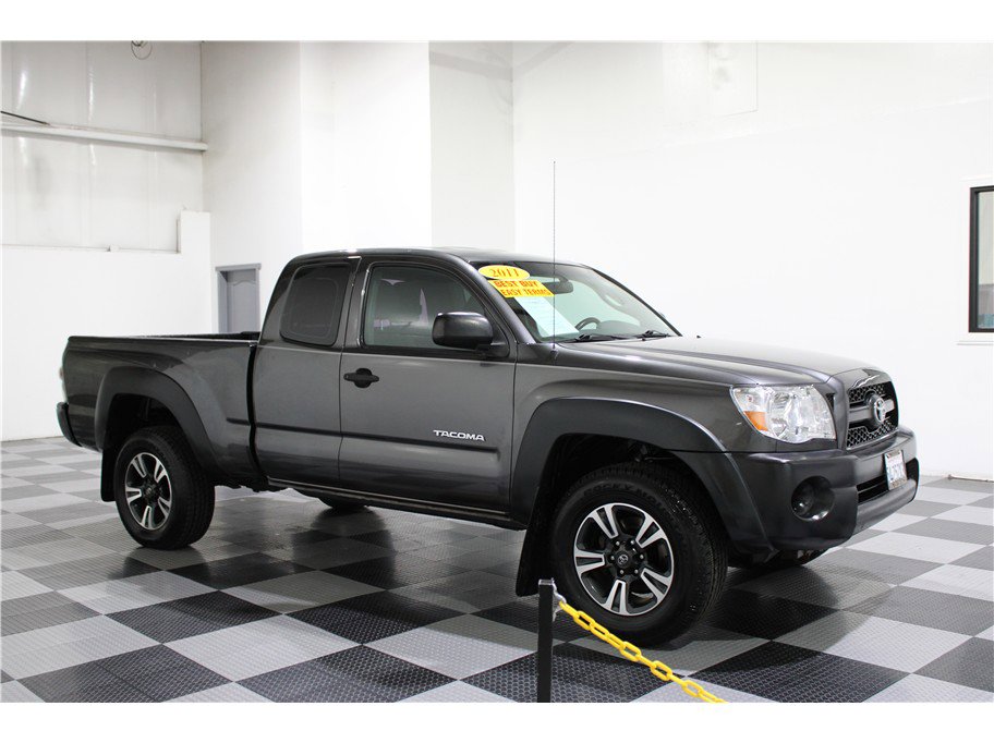 2011 Toyota Tacoma PreRunner's photo