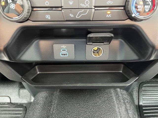 2025 Ford F-250 photo 26