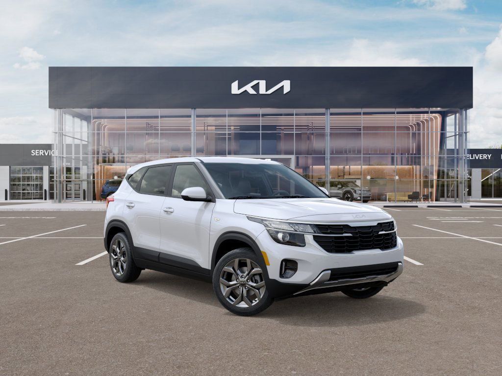 2026 Kia Seltos LX photo 8