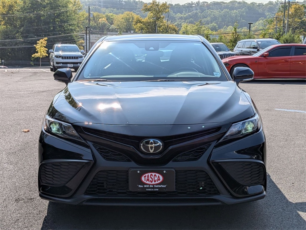 2023 Toyota Camry SE photo 9