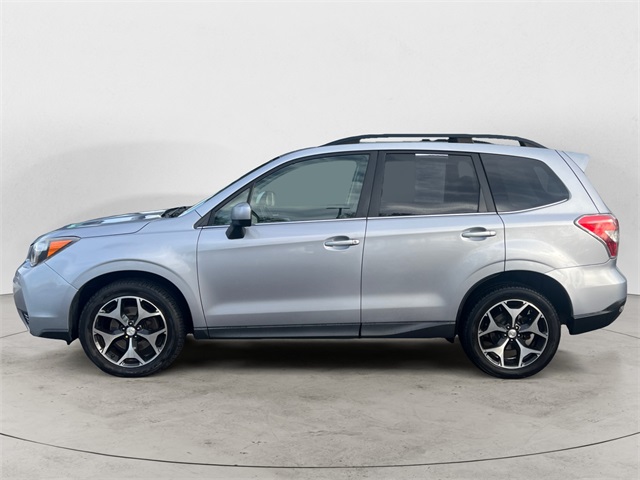2014 Subaru Forester 2.0XT Premium photo 2
