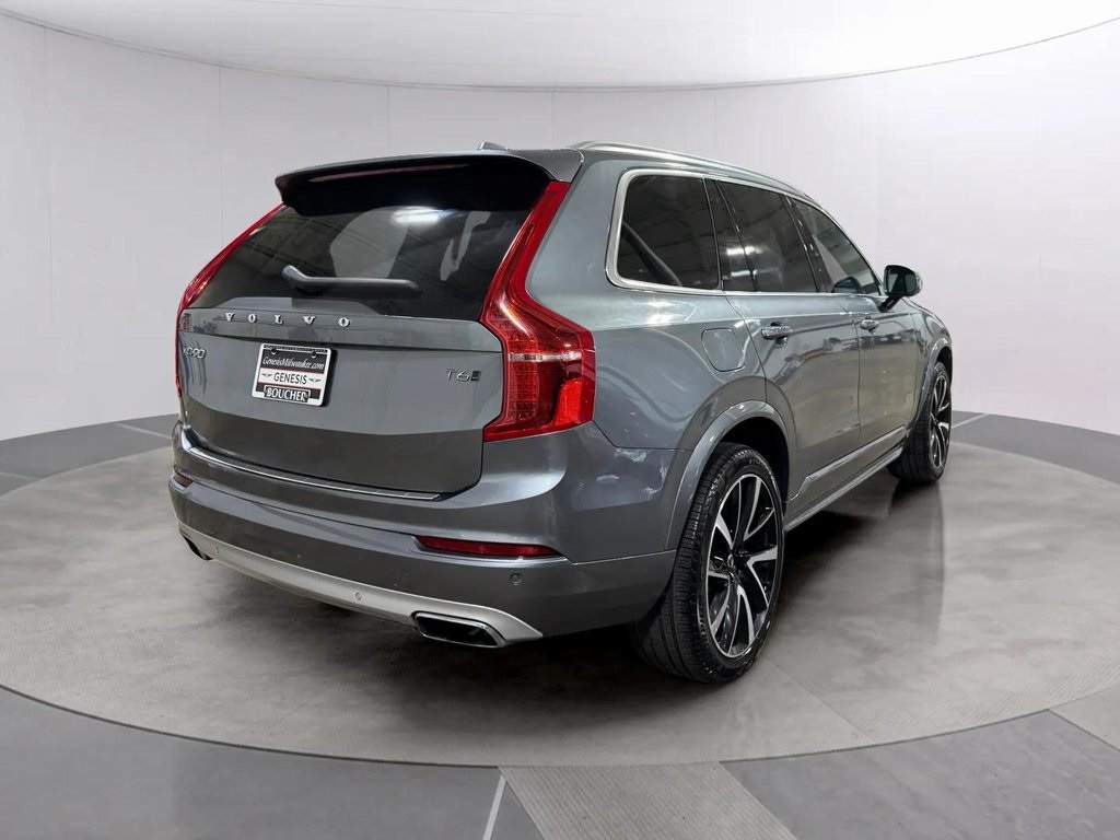 2020 Volvo XC90 T6 Momentum AWD photo 2