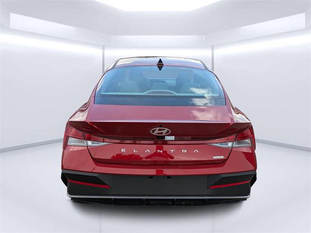 2025 Hyundai Elantra Hybrid Blue photo 4