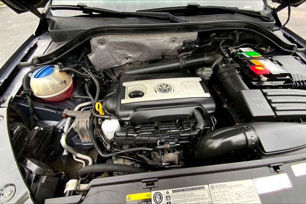 2014 Volkswagen Tiguan SE photo 9