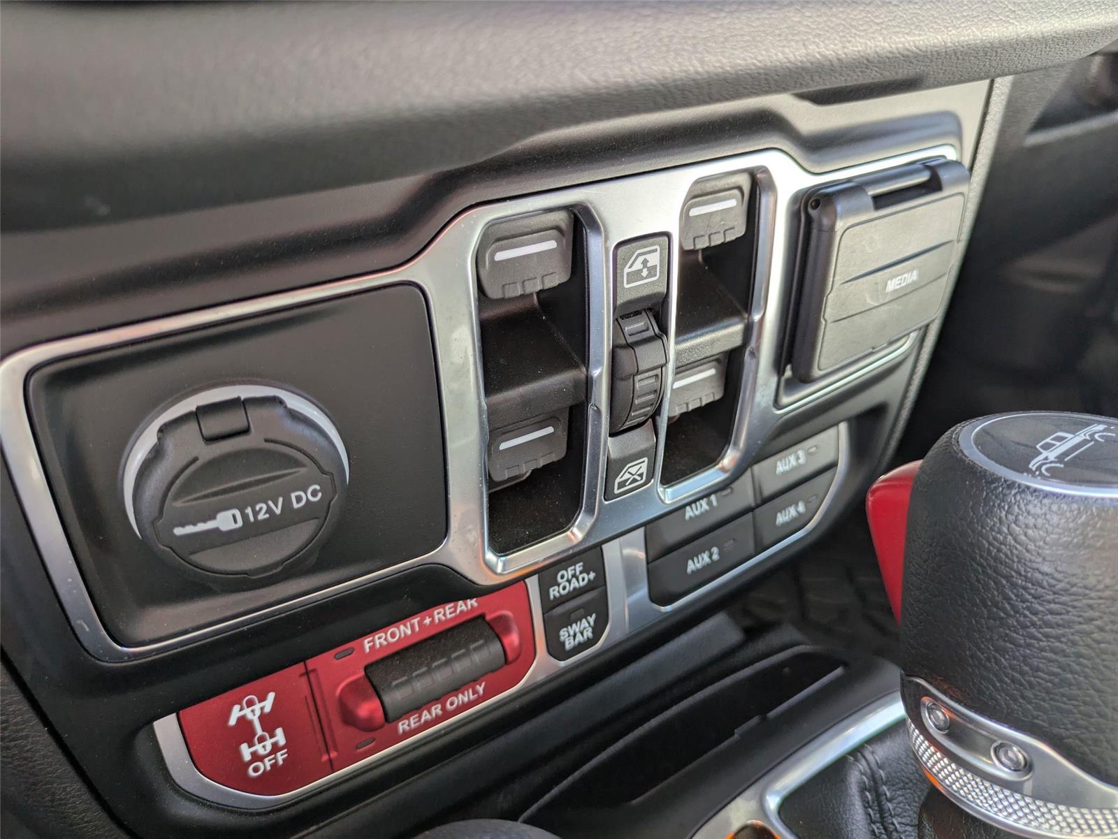 2024 Jeep Gladiator Rubicon photo 23
