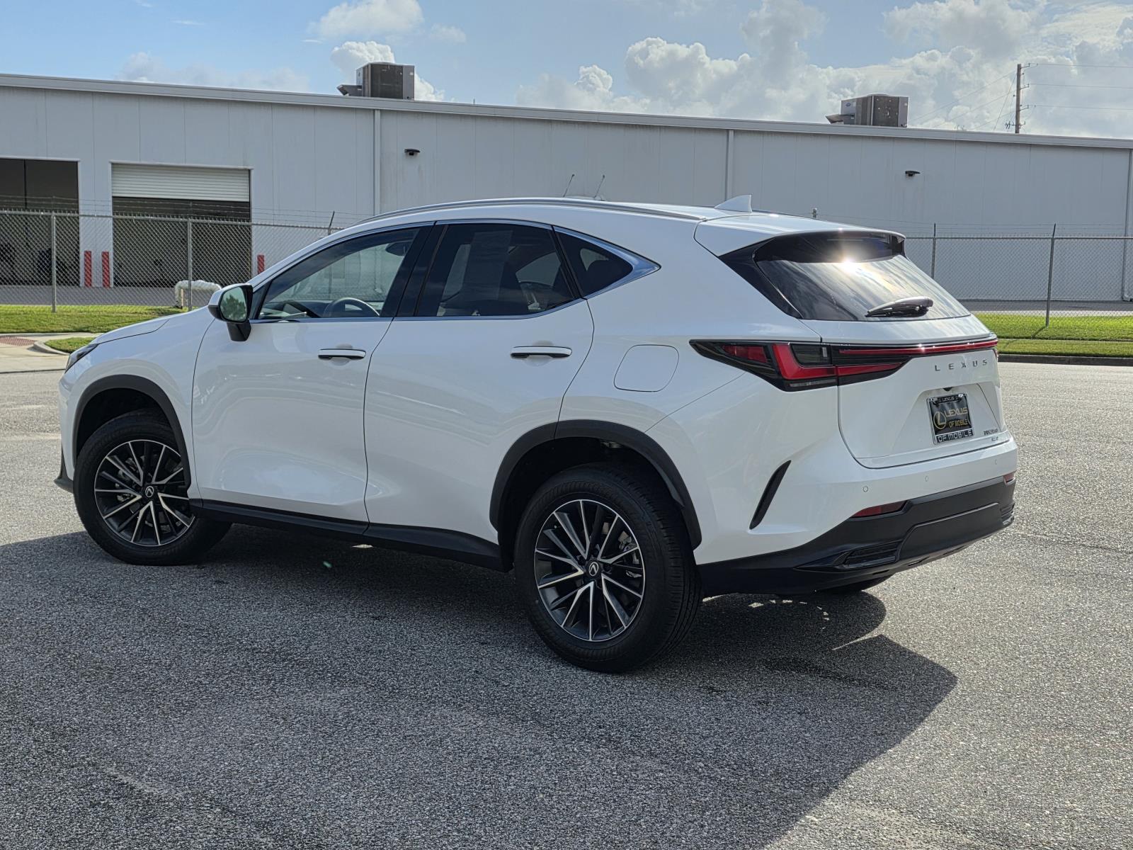 2026 Lexus NX 350 photo 3
