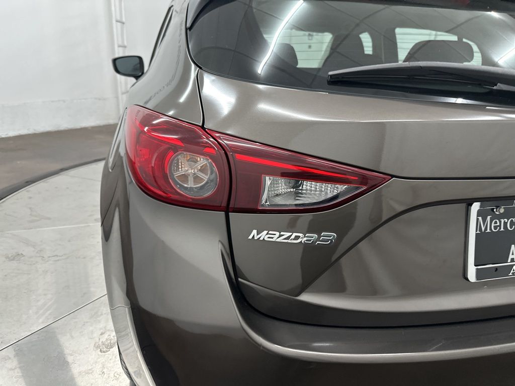 2015 Mazda Mazda3 i Sport photo 21