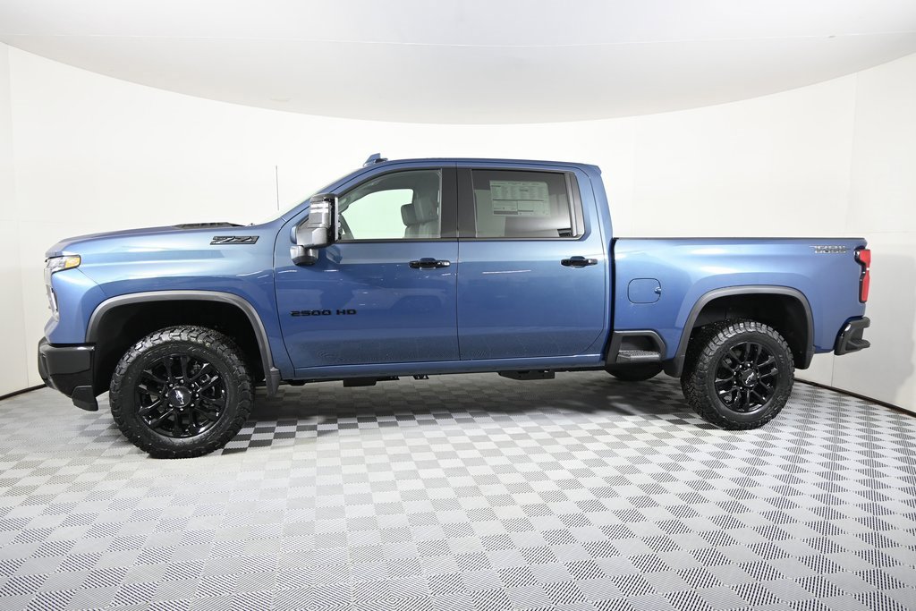 2026 Chevrolet Silverado 2500HD LTZ photo 2