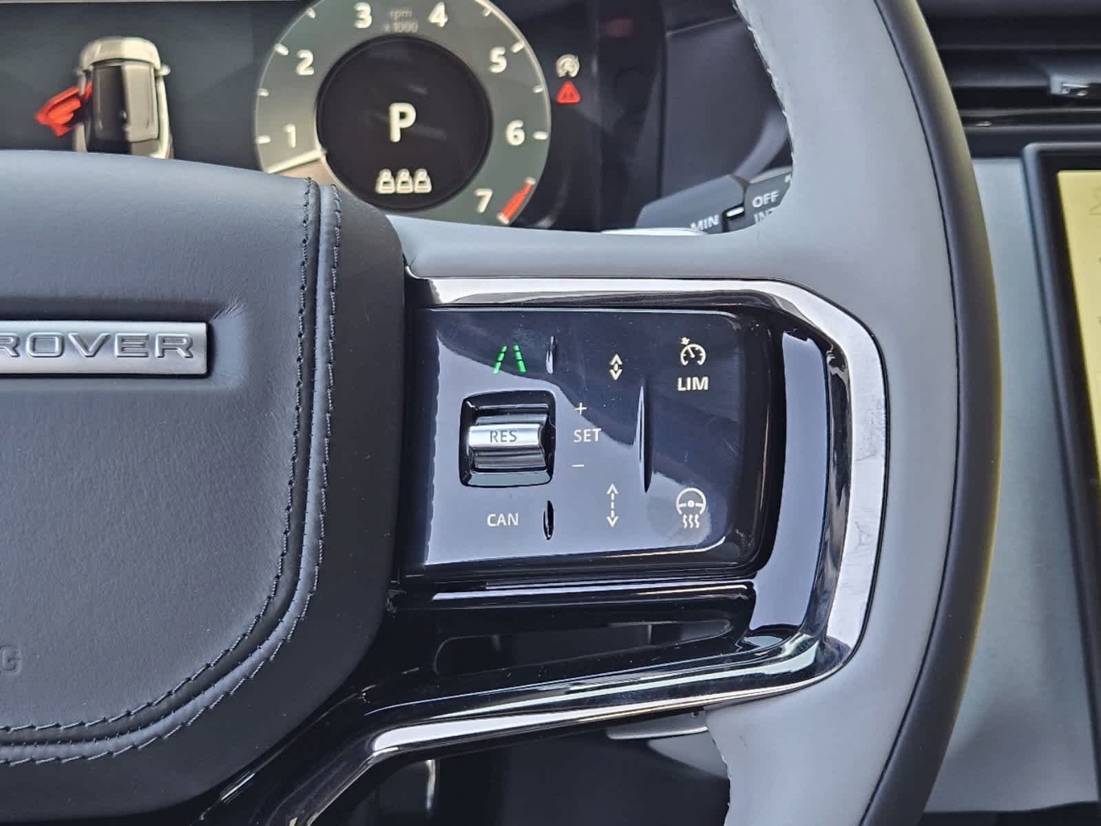 2026 Land Rover Range Rover Velar SE photo 24