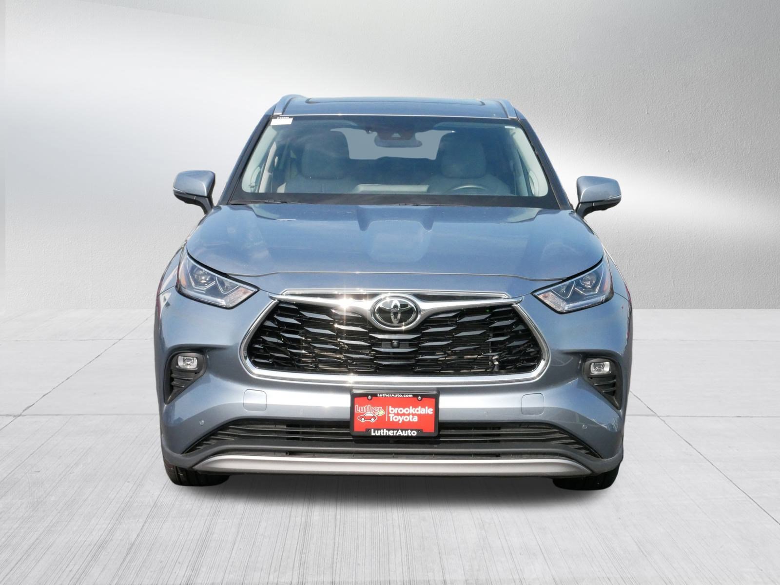 2023 Toyota Highlander Platinum photo 2