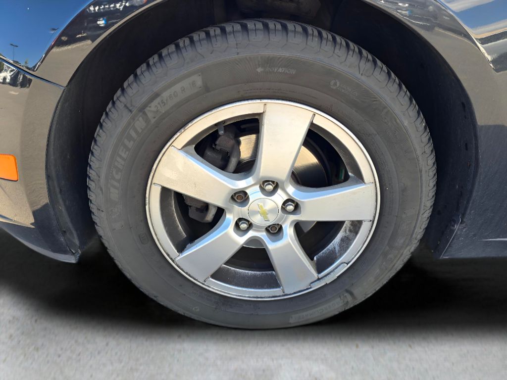 2014 Chevrolet Cruze photo 9