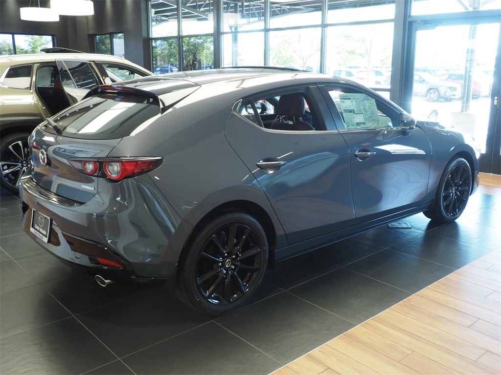 2025 Mazda Mazda3 2.5 s Carbon photo 2