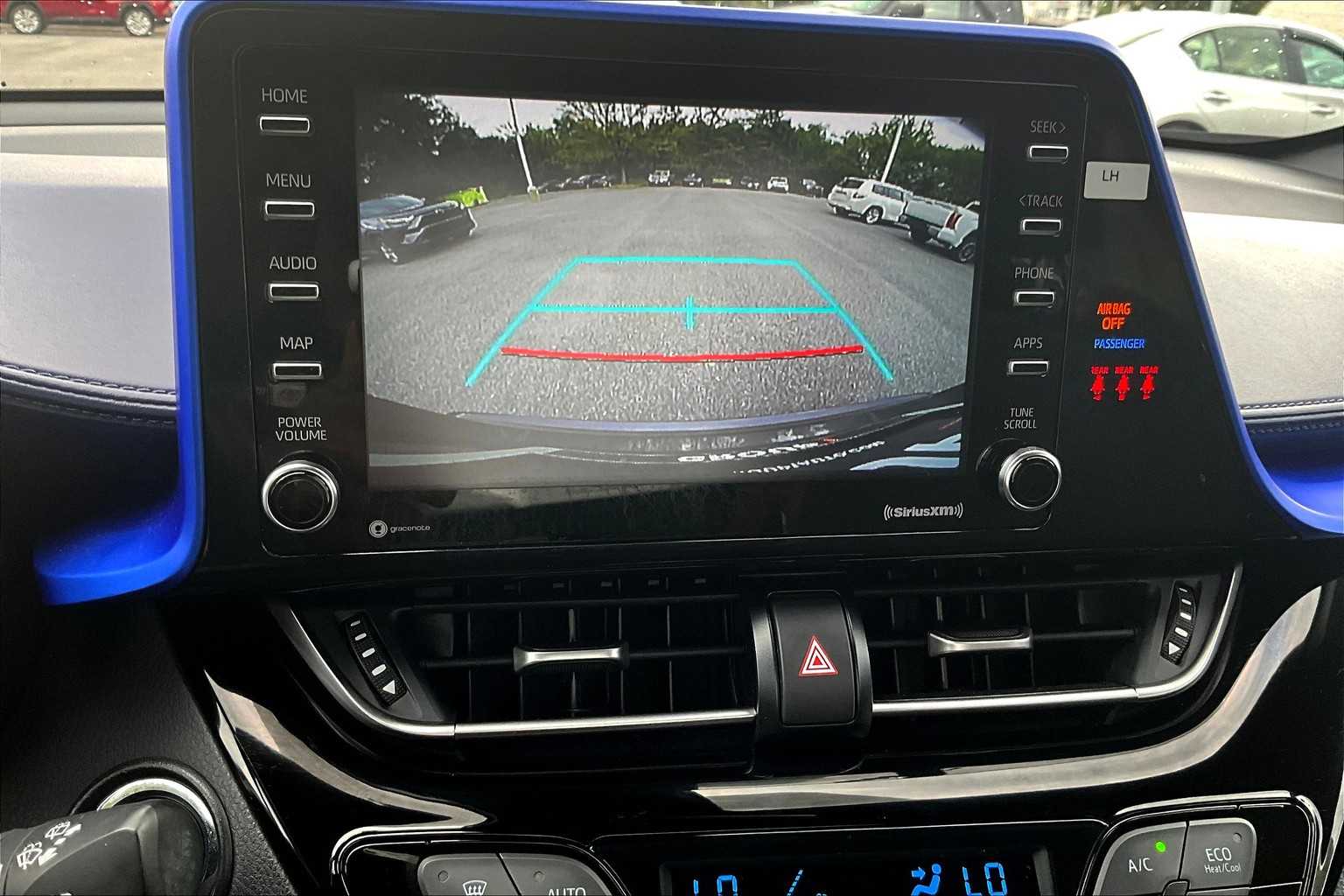 2021 Toyota C-HR XLE photo 25