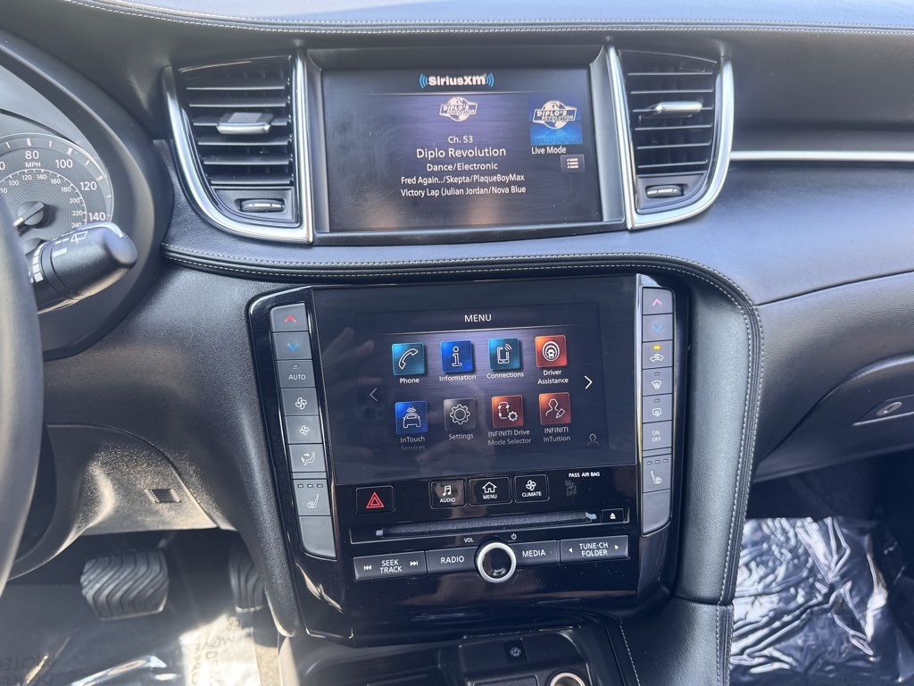 2024 Infiniti QX50 Luxe photo 7