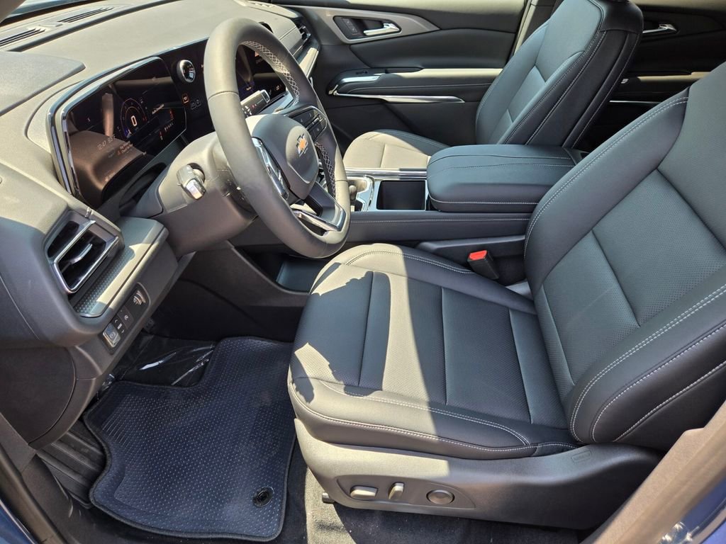 2026 Chevrolet Traverse photo 6