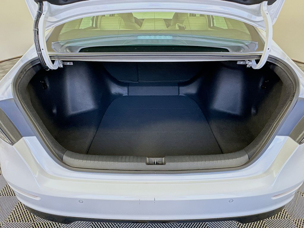 2025 Honda Accord Hybrid Touring photo 23