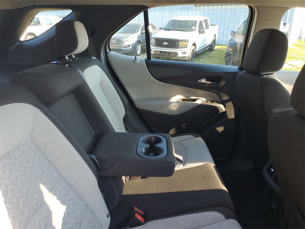 2023 Chevrolet Equinox LS photo 28