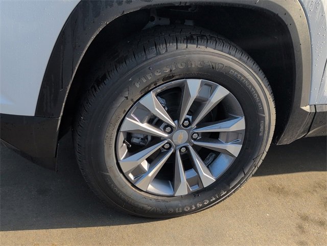 2026 Chevrolet Equinox LT photo 3