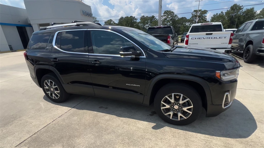 2023 Gmc Acadia SL photo 2