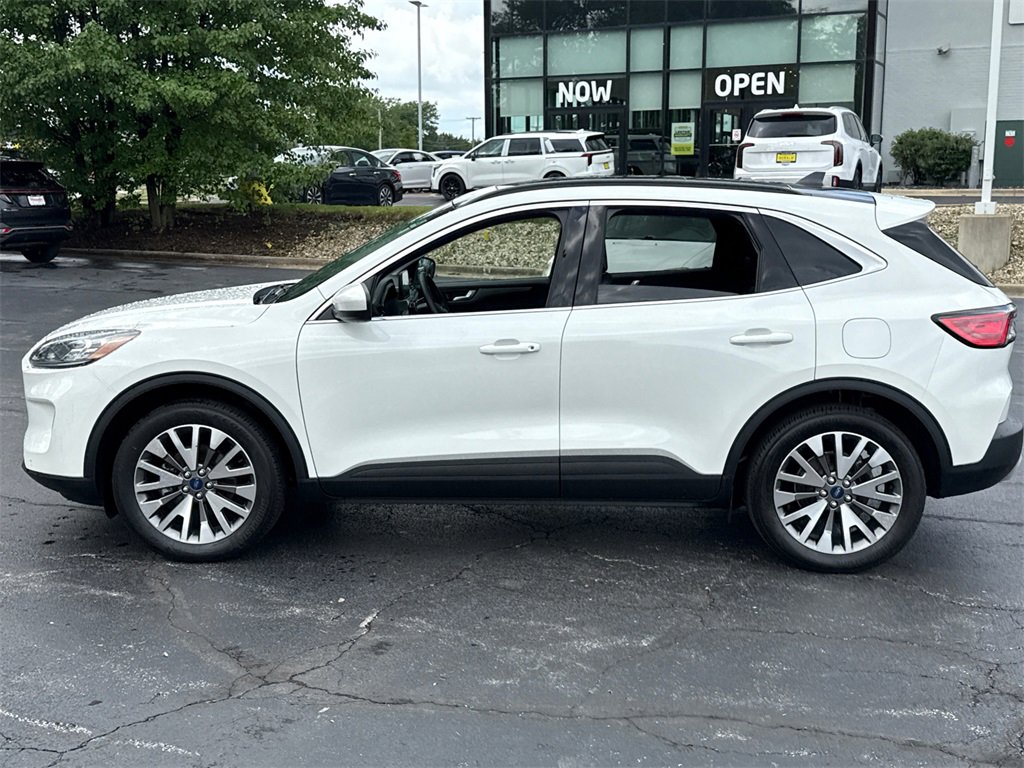 2022 Ford Escape Titanium photo 4