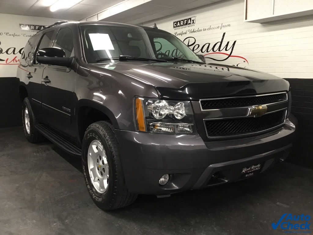 2011 Chevrolet Tahoe LT photo 3