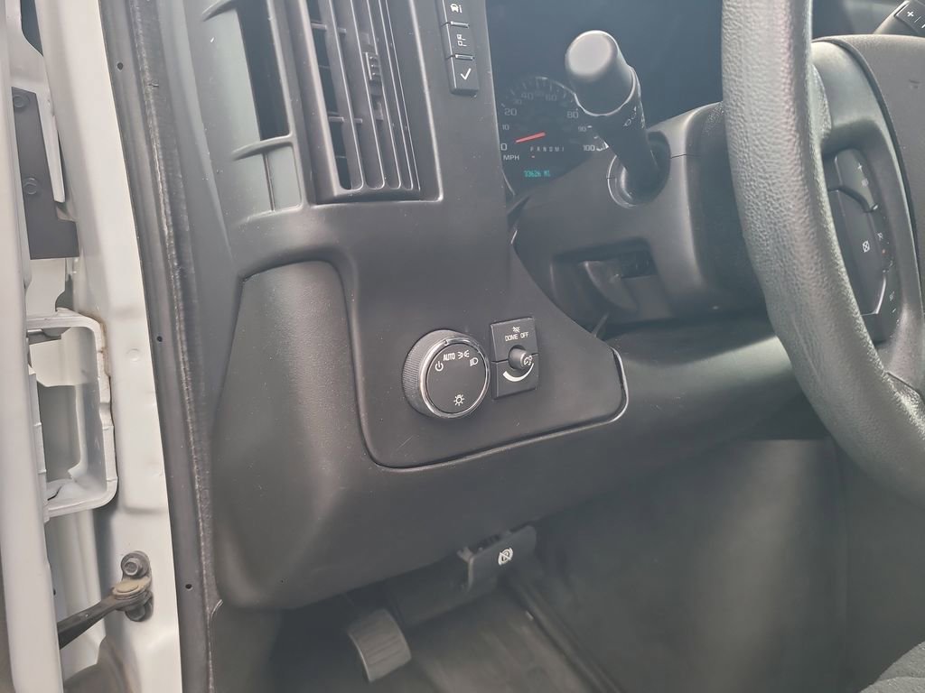 2023 Gmc Savana Cargo 2500 photo 12