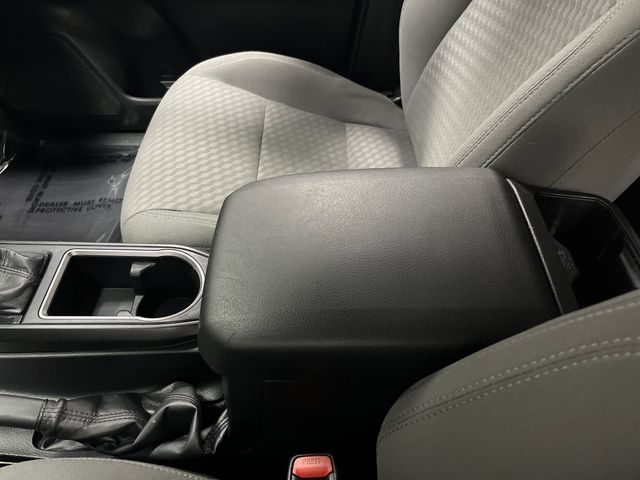 2022 Toyota Tacoma SR photo 16