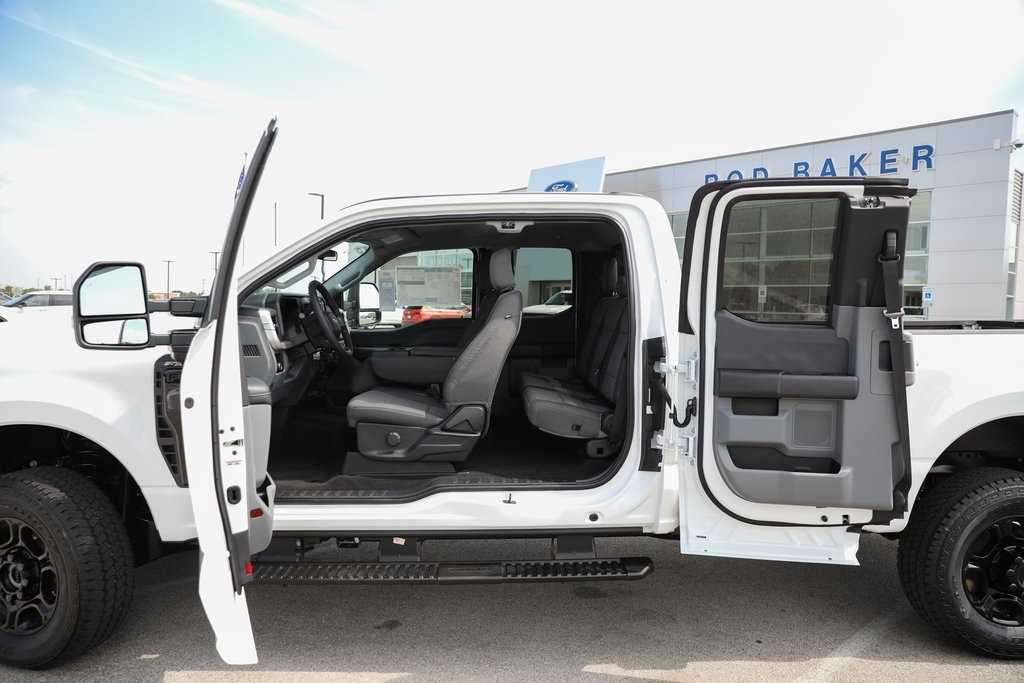 2025 Ford F-350 XL photo 24