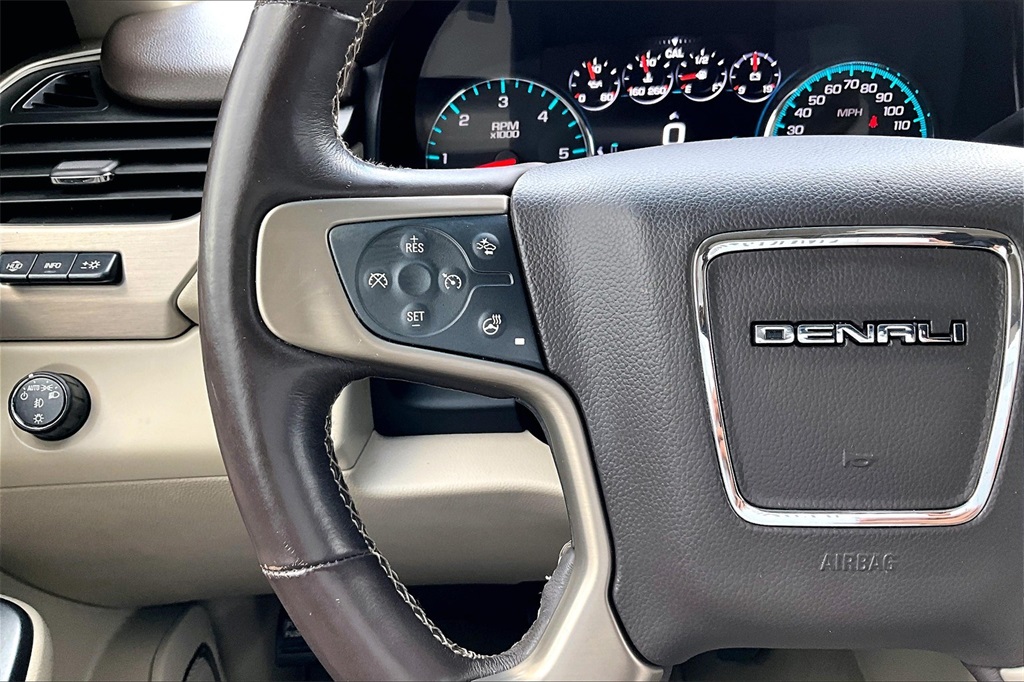2017 Gmc Yukon Denali photo 10