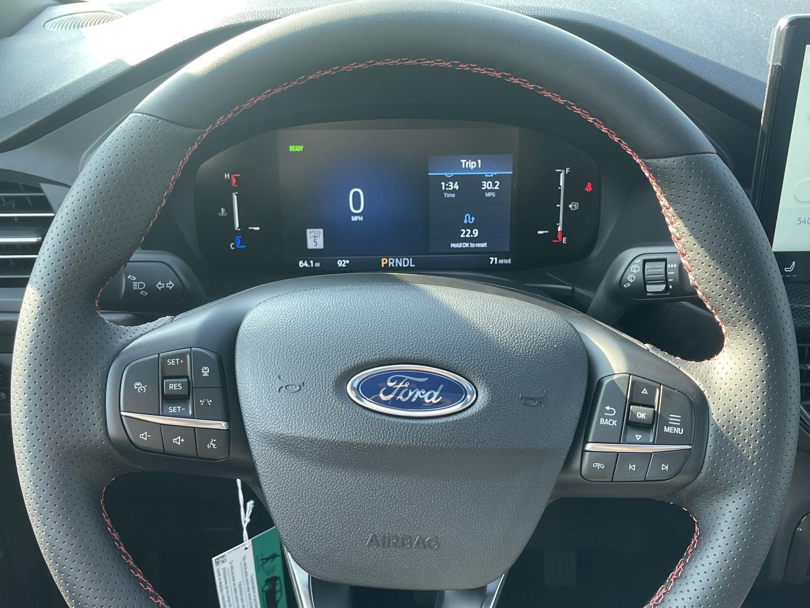 2025 Ford Escape ST-Line Select photo 24