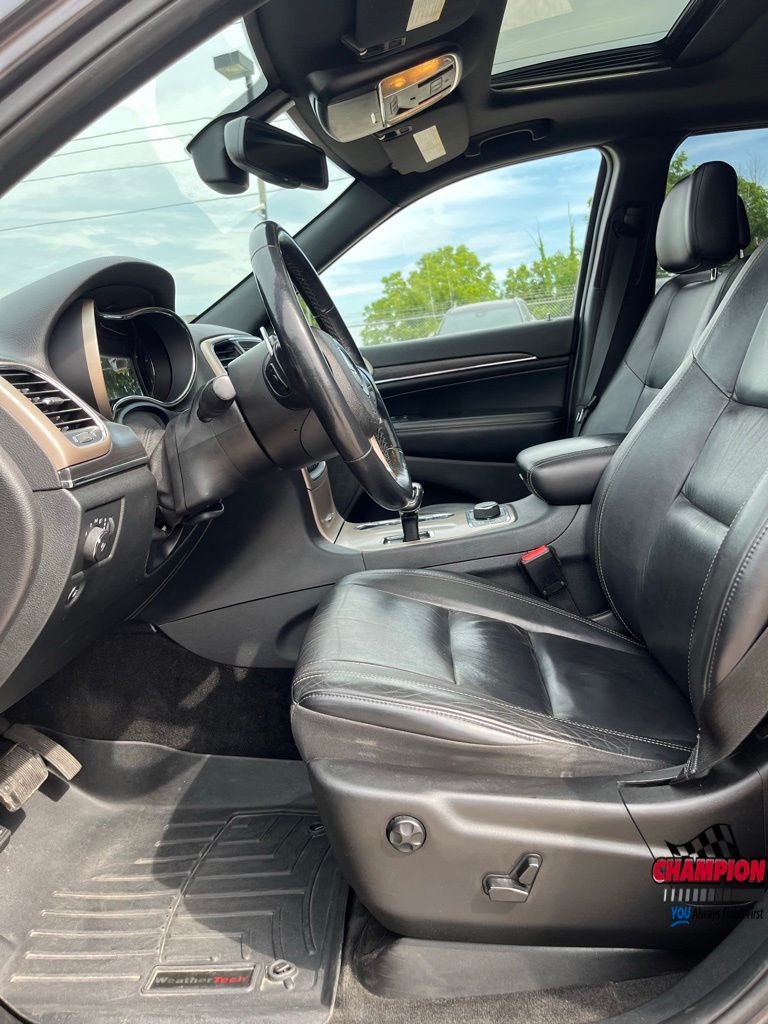 2015 Jeep Grand Cherokee Limited photo 11