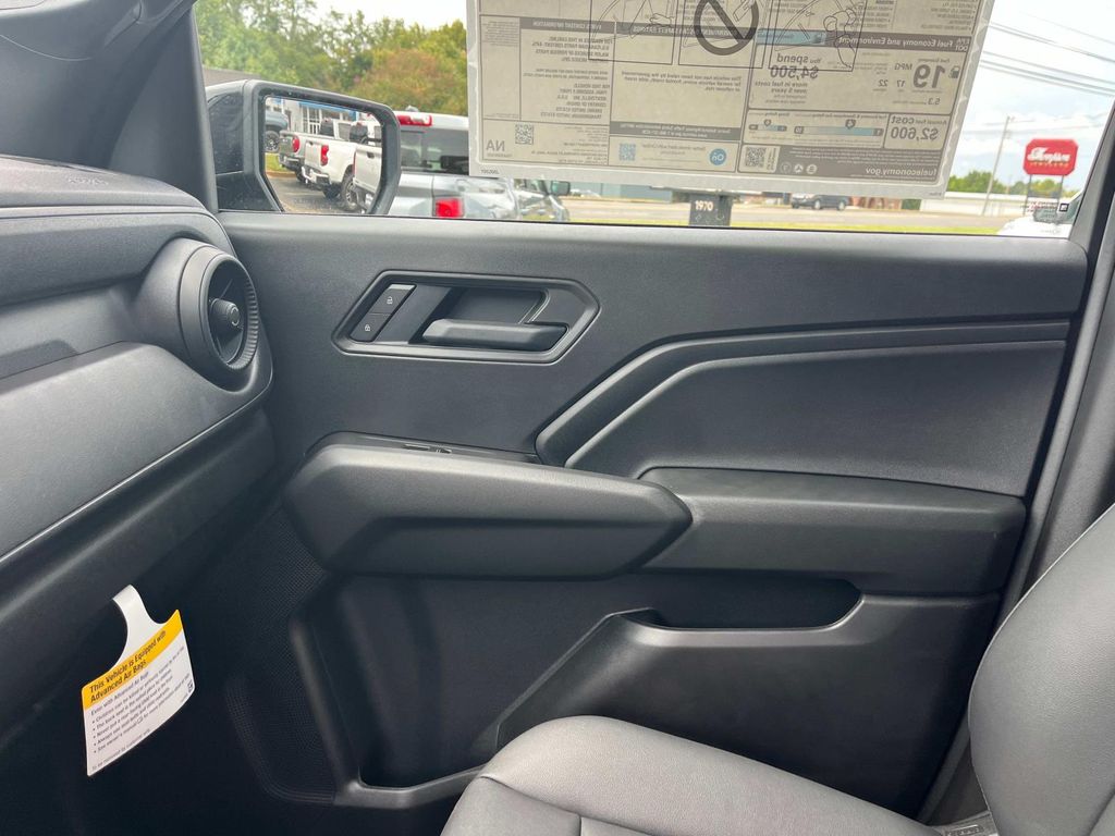 2026 Chevrolet Colorado Trail Boss photo 30