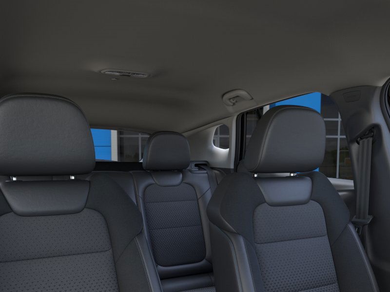 2025 Chevrolet Trax LT photo 18