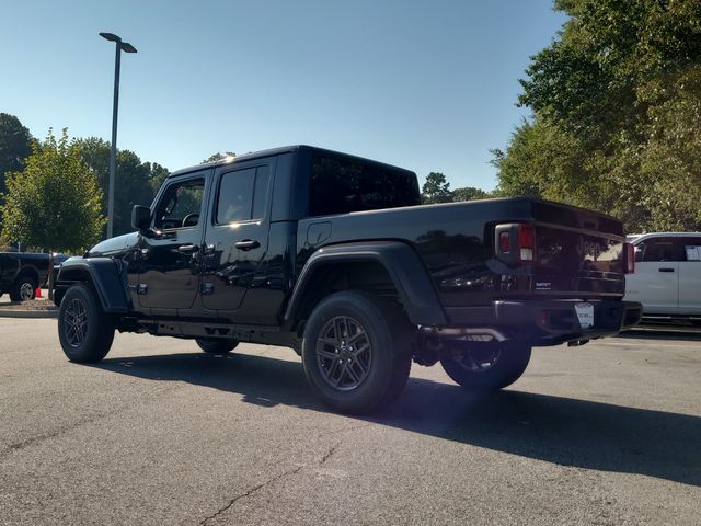 2025 Jeep Gladiator Sport S photo 2