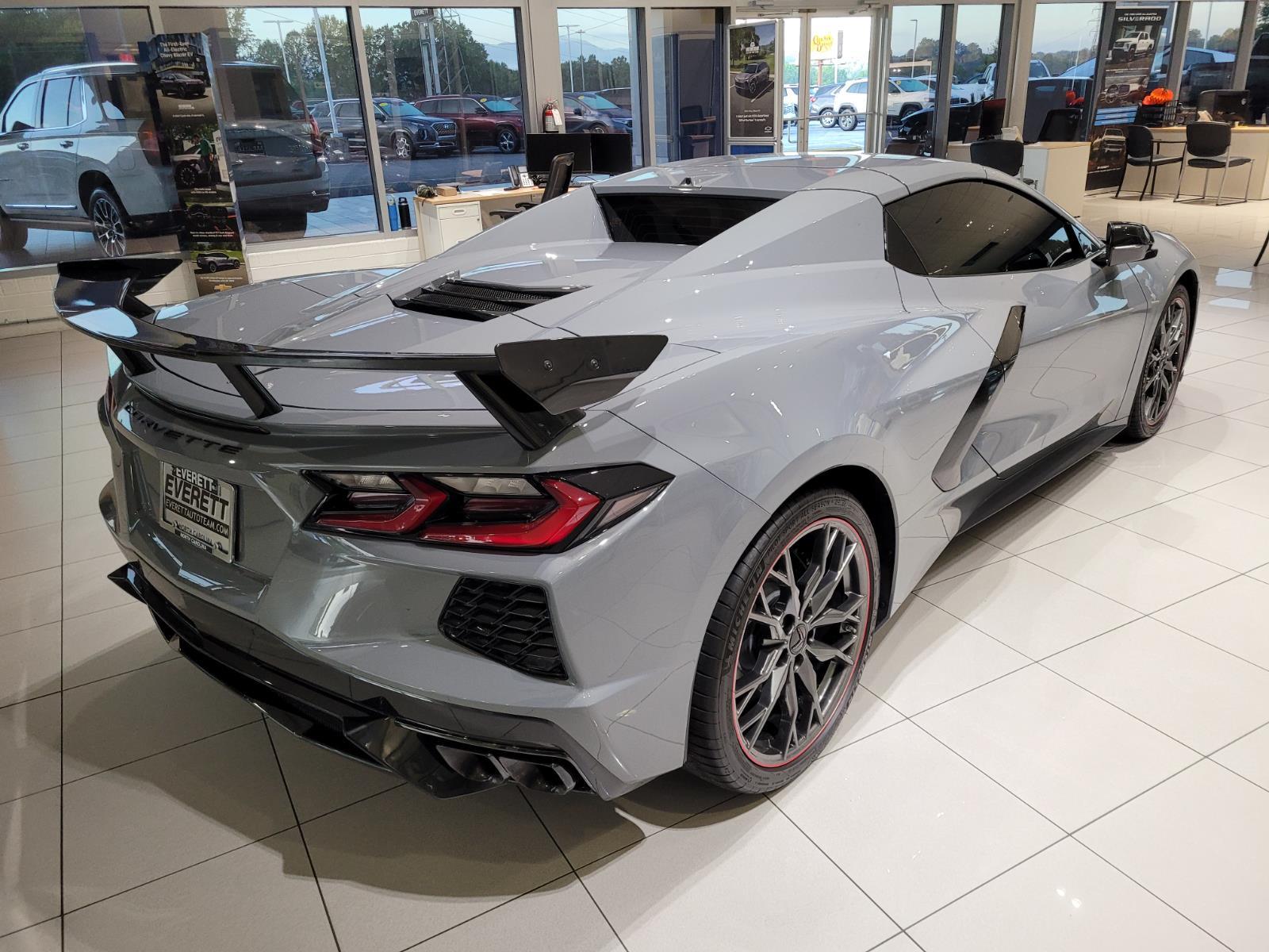 2025 Chevrolet Corvette Stingray 2LT photo 6