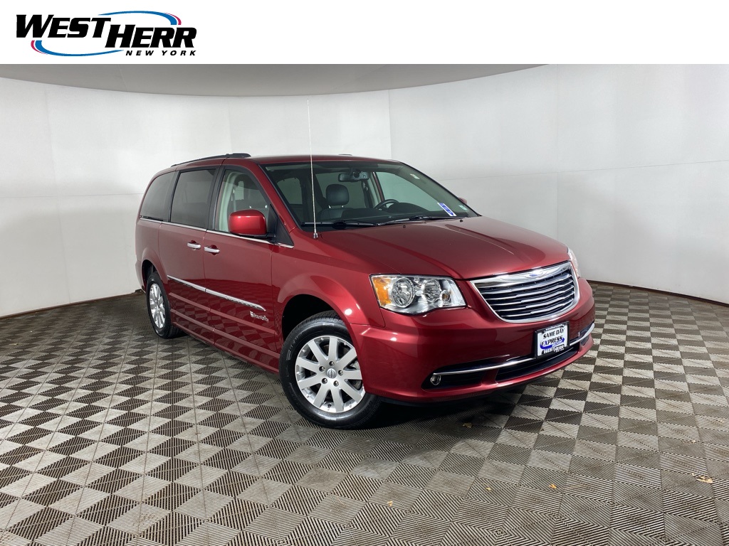 2016 Chrysler Town & Country Touring