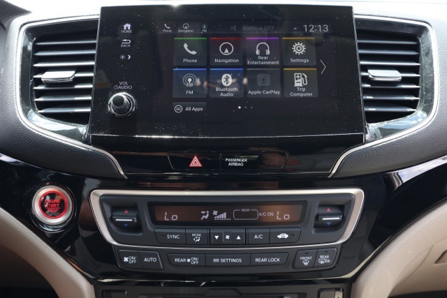 2019 Honda Pilot Touring photo 28