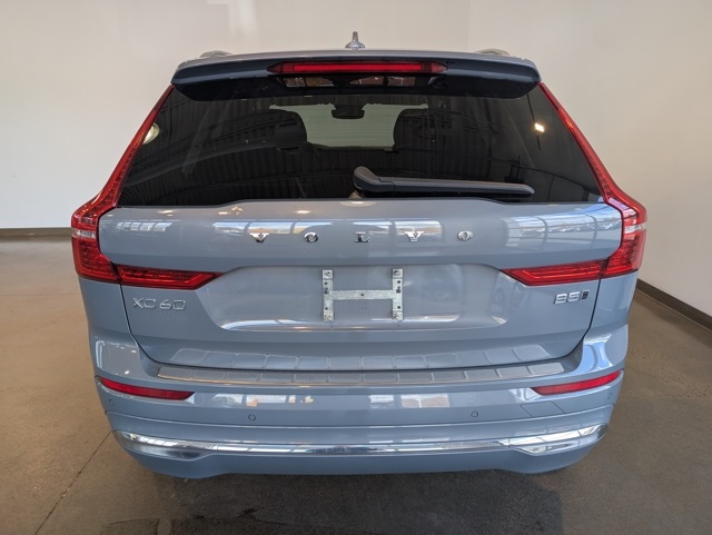 2022 Volvo XC60 B5 Inscription photo 4