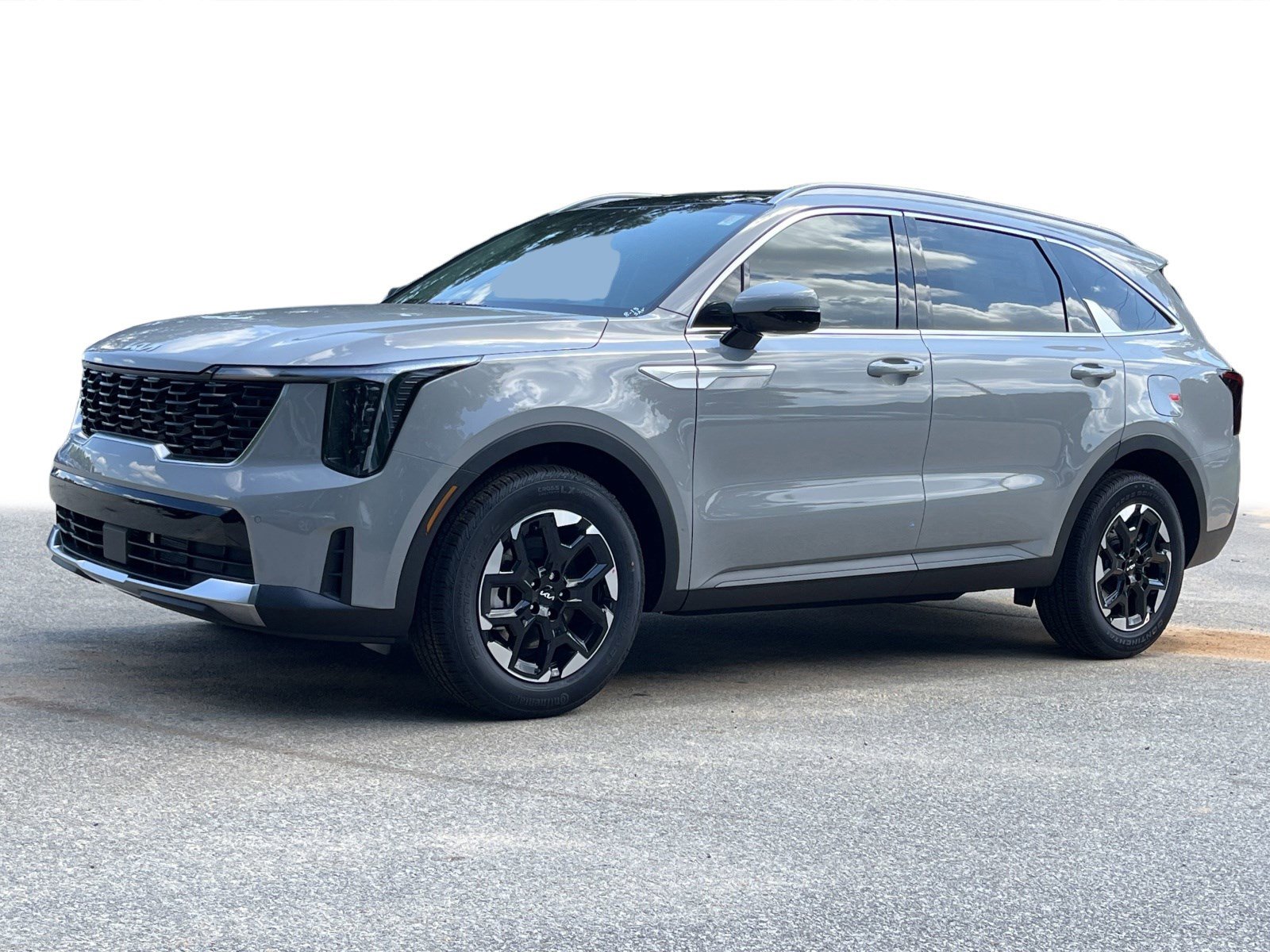 2025 Kia Sorento S photo 2