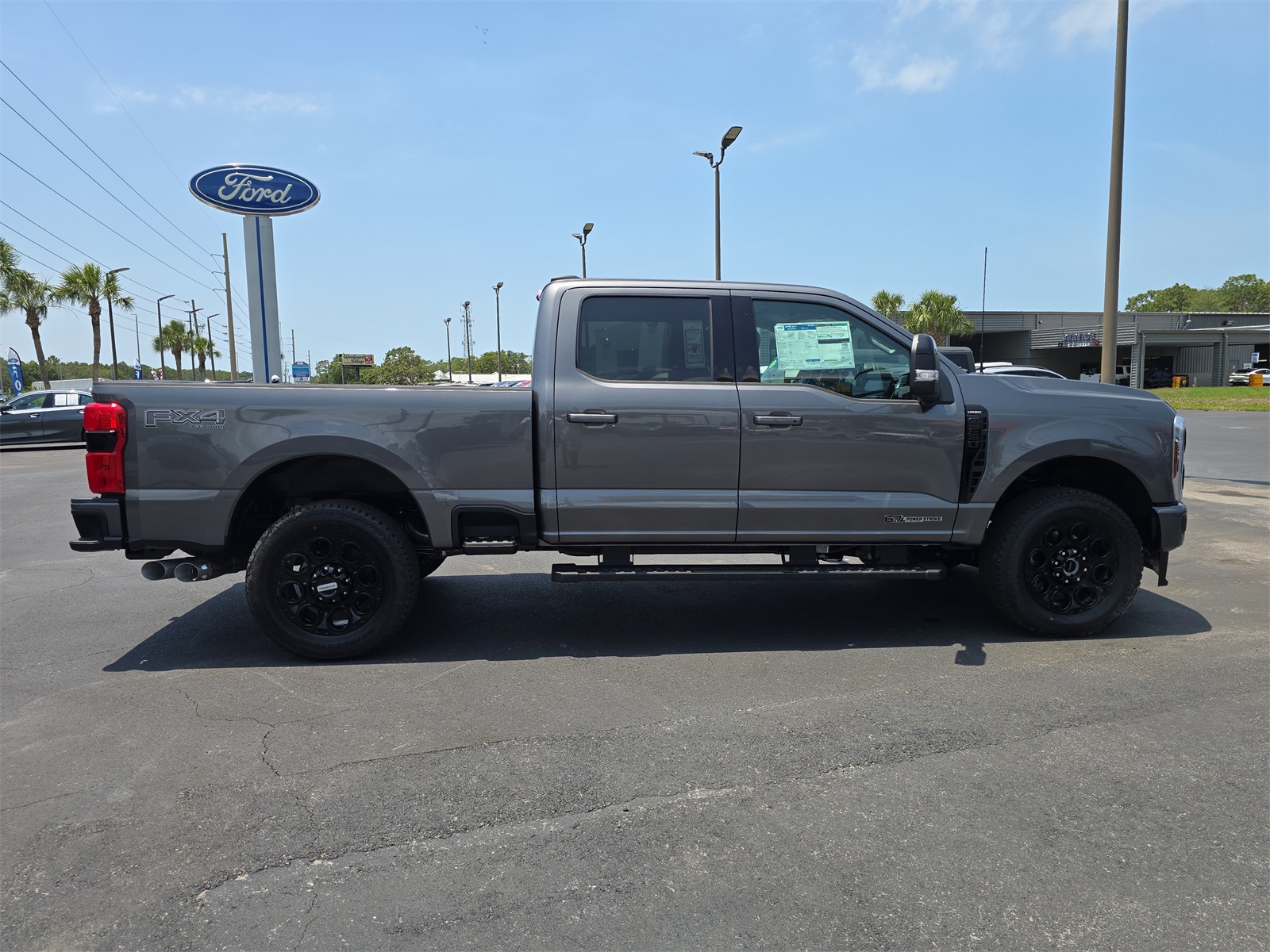 2025 Ford F-250 Lariat photo 4