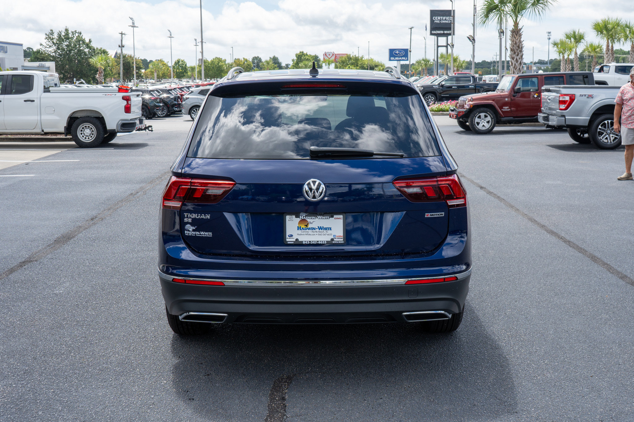 2021 Volkswagen Tiguan SE photo 3