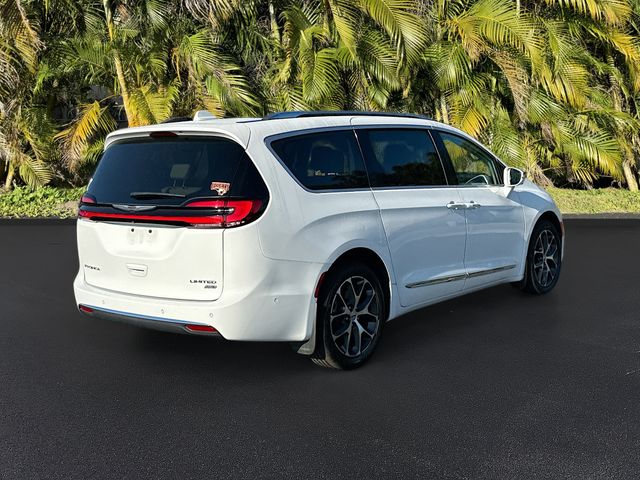 2021 Chrysler Pacifica Limited photo 4
