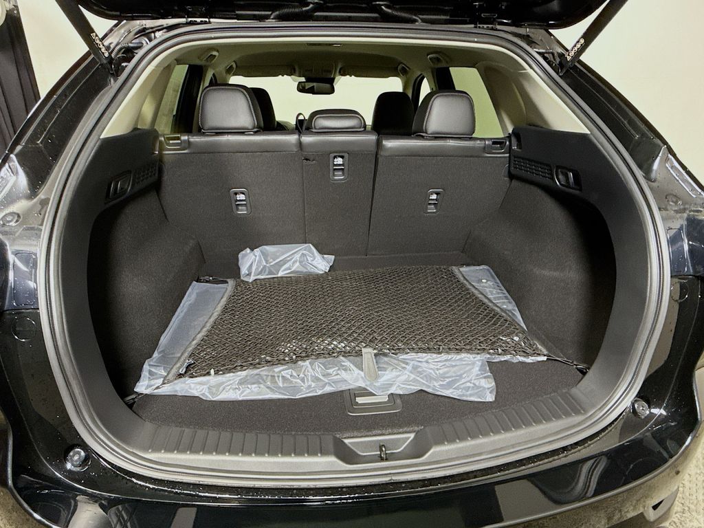 2025 Mazda CX-5 2.5 S Preferred photo 24