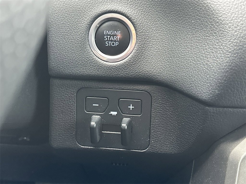 2024 Toyota Tundra Limited photo 17