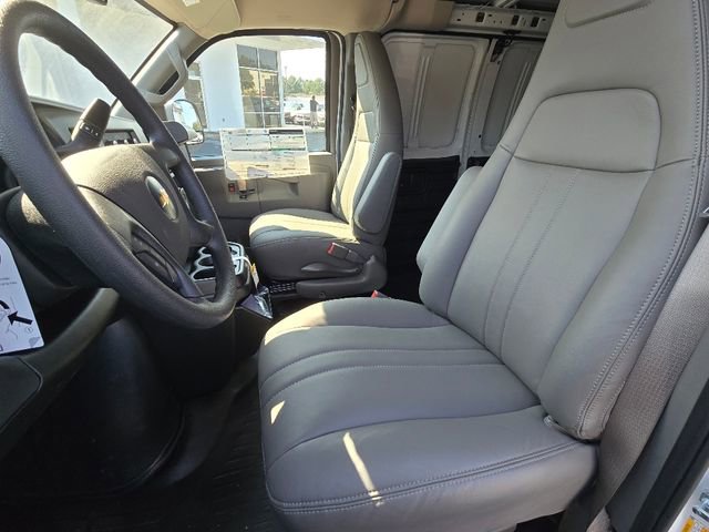2025 Chevrolet Express Cargo 2500 photo 14