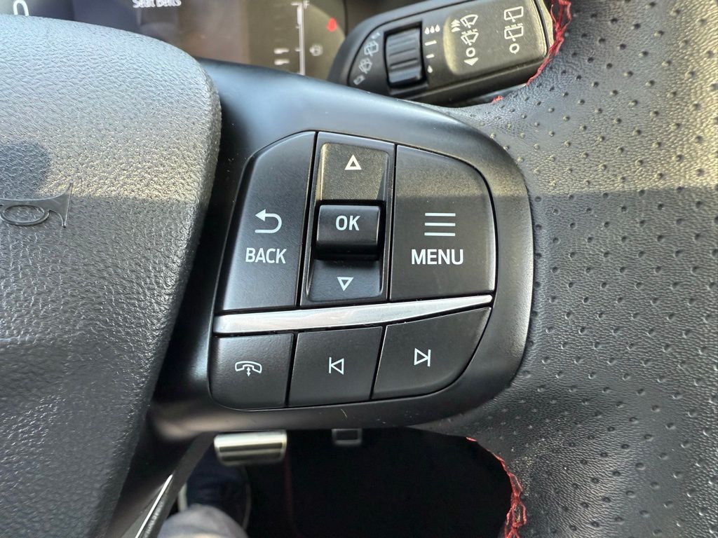 2023 Ford Escape ST-Line photo 16