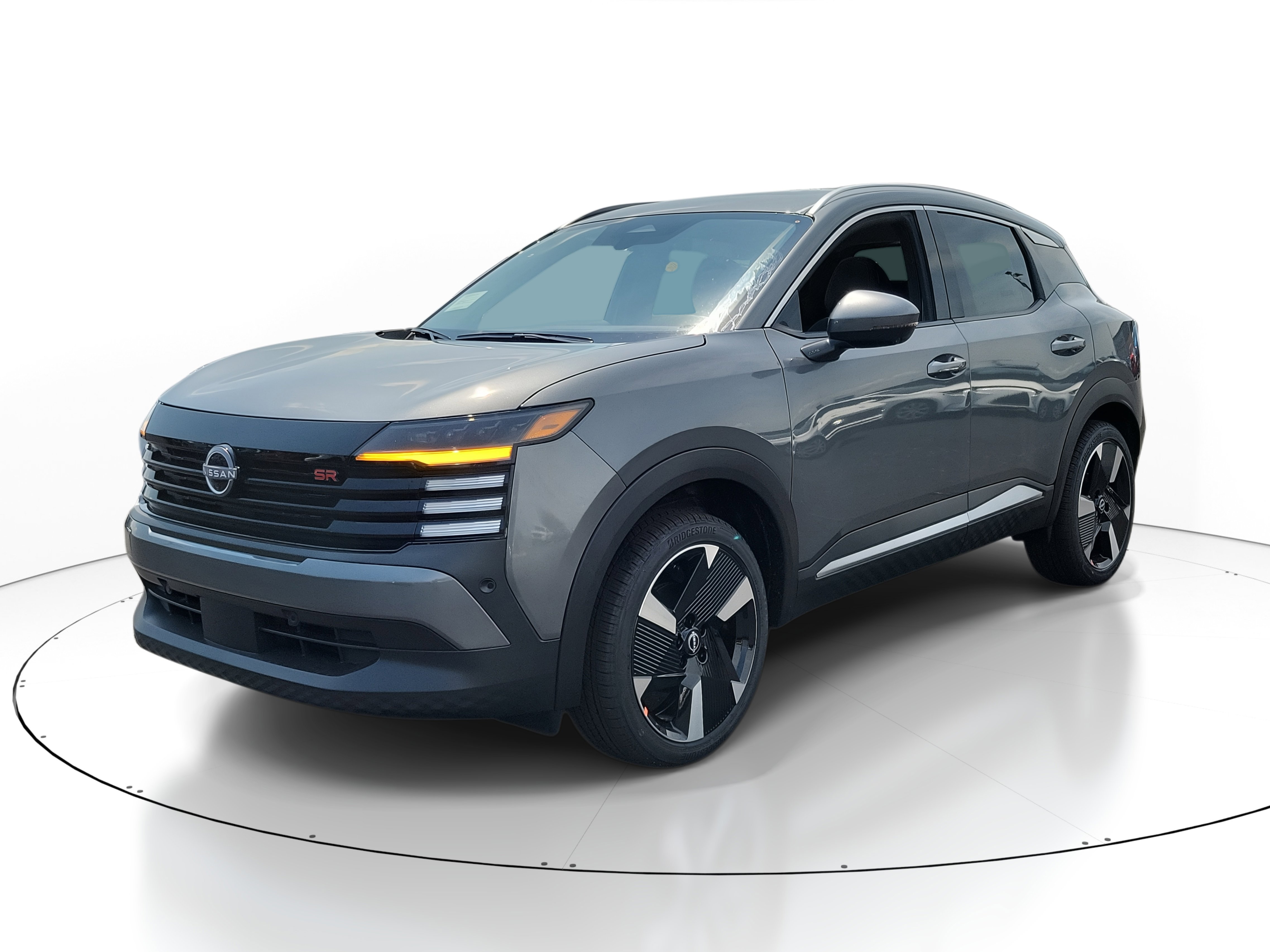 2025 Nissan Kicks SR photo 2